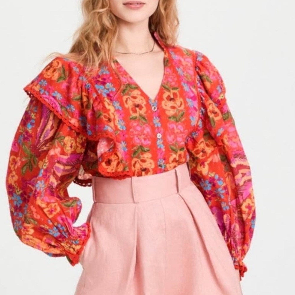 FARM RIO Spring Bananas Blouse 
Size Small floral multicolor ruffle puff sleeve